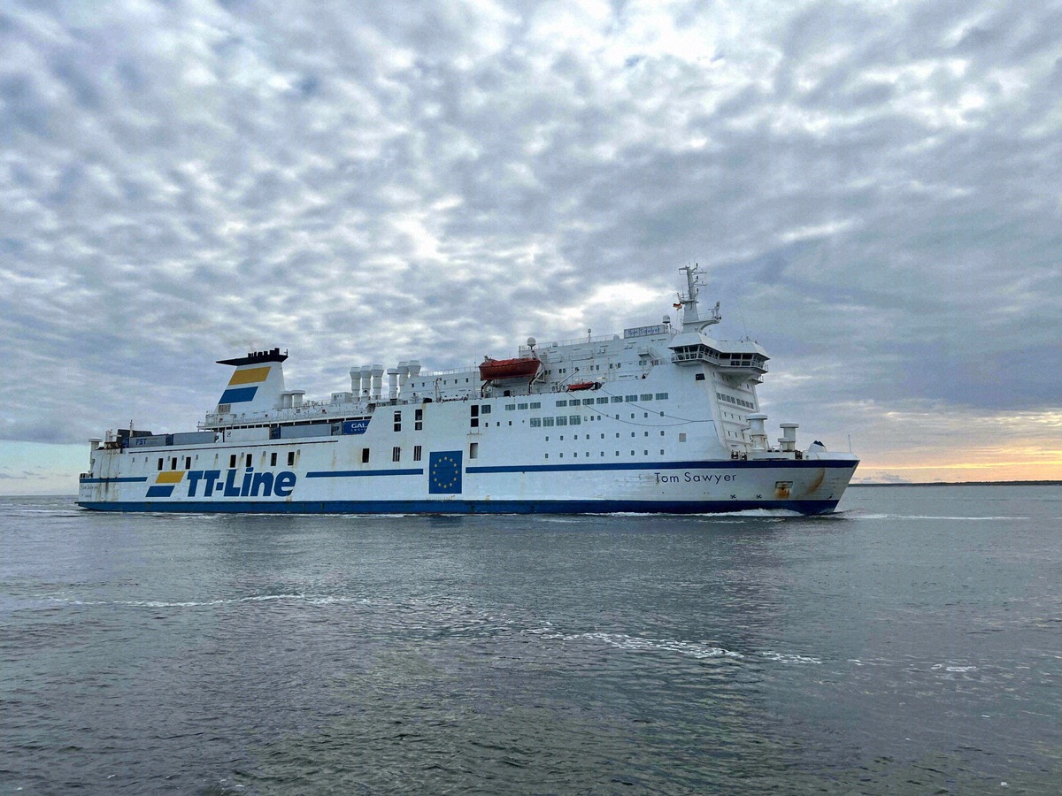 Die Tom Sawyer von TT-Line auf der Ostsee bei Rostock
